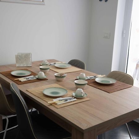 Appartamento Terrazza Bella Vista ชิสแตร์นีโน ภายนอก รูปภาพ