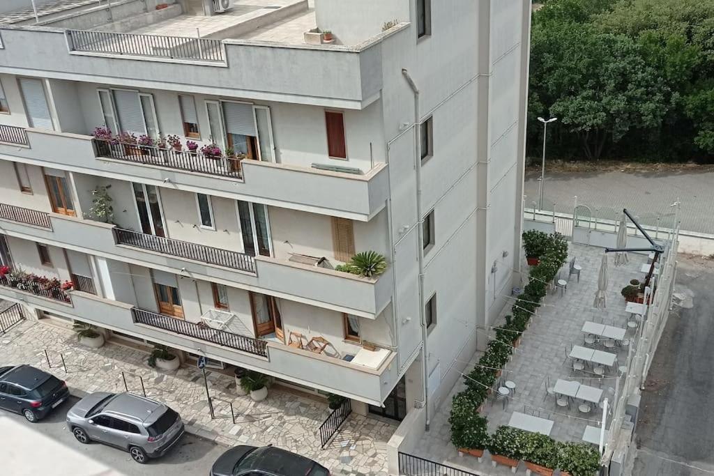 Appartamento Terrazza Bella Vista ชิสแตร์นีโน ภายนอก รูปภาพ